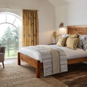 chambre collection exotic garden avec couvre lit, rideau et coussins